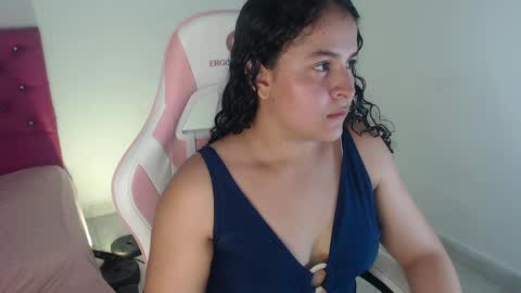 Snapshot of diana_muscle chatting on 5, 4, 2026 diana online show from 5, 4, 2026