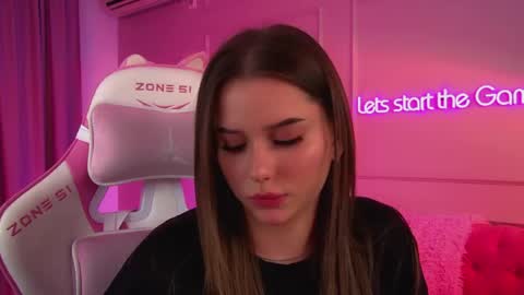 Snapshot of dianabecker chatting on 30, 4, 2026 Diana online show from 30, 4, 2026