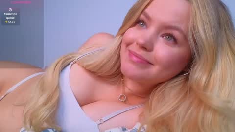Snapshot of dianaholiday chatting on 21, 11, 2025 Olga online show from 21, 11, 2025