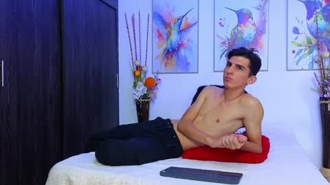 Ana  Leo online show from 12, 12, 2024