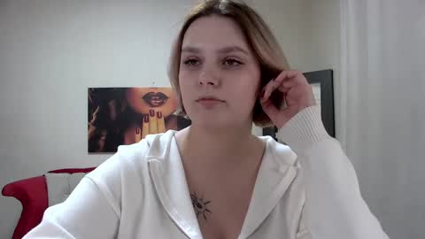 Diane Mills online show from 9, 3, 2025