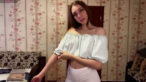 Snapshot of dianmcphie chatting on 18, 7, 2026 Anna online show from 18, 7, 2026