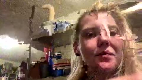 Snapshot of dickeddownsouth chatting on 28, 10, 2025 Beau online show from 28, 10, 2025