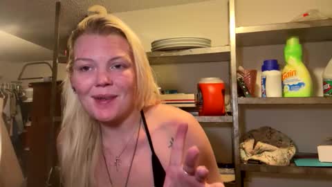 Snapshot of dickeddownsouth chatting on 25, 11, 2025 Beau online show from 25, 11, 2025