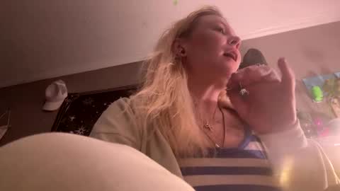 Snapshot of dickeddownsouth chatting on 27, 11, 2025 Beau online show from 27, 11, 2025