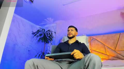 Snapshot of dickgriffith chatting on 12, 10, 2025 Dick Griffith online show from 12, 10, 2025