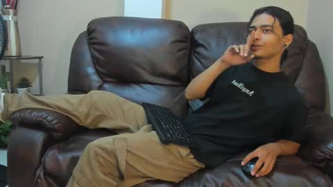 Snapshot of dickie_dicking chatting on 1, 10, 2025 dickie_dicking online show from 1, 10, 2025