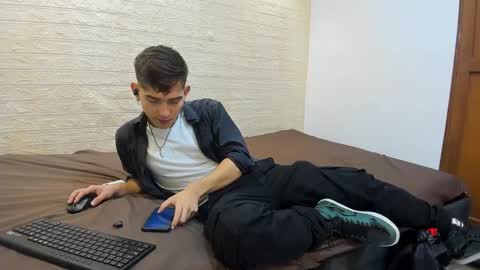 Snapshot of diegorogue_ chatting on 18, 12, 2024 Diego rogue online show from 18, 12, 2024