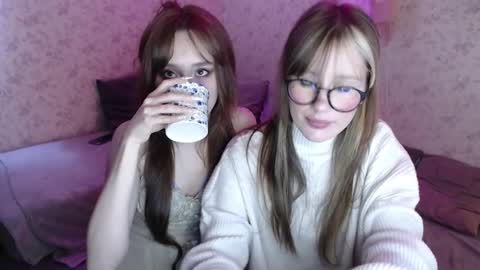 Hi im Alice 3 Im usualy online 03-10 or 17-21 UTC0 online show from 3, 3, 2026