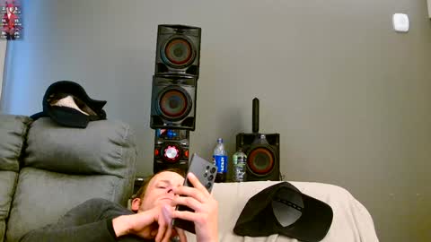 Dilldough405 online show from 1, 1, 2025