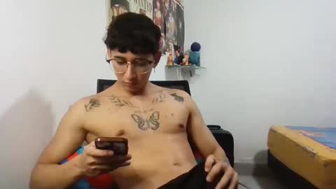 Snapshot of dillom420 chatting on 31, 1, 2025 dillom420 online show from 31, 1, 2025