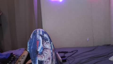 Snapshot of dimepiecexxx chatting on 29, 10, 2025 Sofie online show from 29, 10, 2025