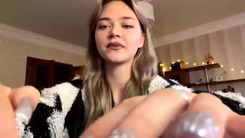 Snapshot of dimplemelchert chatting on 6, 8, 2026 dimplemelchert online show from 6, 8, 2026