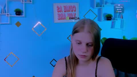 Snapshot of dina_bloom chatting on 12, 7, 2026 dina_bloom online show from 12, 7, 2026