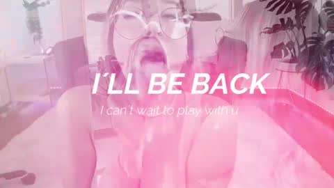 Snapshot of dina_ride chatting on 6, 3, 2025 online show from 6, 3, 2025