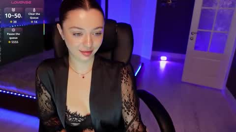 Snapshot of dinacandy chatting on 8, 11, 2025 dinacandy online show from 8, 11, 2025