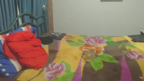 Snapshot of dinchtcams chatting on 25, 10, 2025 Dincht online show from 25, 10, 2025