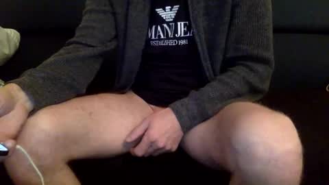 dinnerout1111 online show from 22, 1, 2025