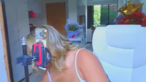 diosadeluniverso_ online show from 13, 2, 2026