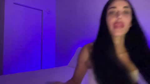 Snapshot of dirianyisabelx chatting on 5, 11, 2025 Diriany Isabel online show from 5, 11, 2025