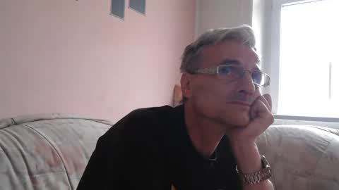 Snapshot of dirk6873 chatting on 24, 4, 2026 Adam Carla online show from 24, 4, 2026