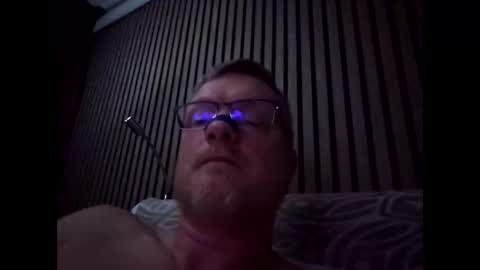 Snapshot of dirkkie1975 chatting on 4, 4, 2026 dirkkie1975 online show from 4, 4, 2026