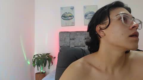 dirty model online show from 15, 9, 2025