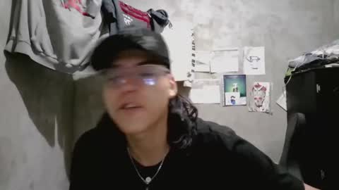 Snapshot of dirty_model chatting on 19, 4, 2026 dirty model online show from 19, 4, 2026