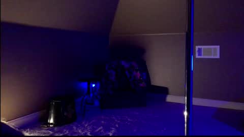 Daisy Wylde online show from 11, 3, 2025