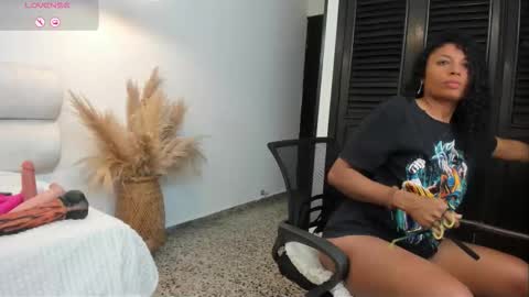 Snapshot of dirtygril chatting on 29, 10, 2025 Angelica online show from 29, 10, 2025