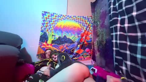 Discarded Reject online show from 30, 1, 2025