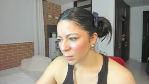 Snapshot of disneey2888 chatting on 21, 6, 2026 disneey2888 online show from 21, 6, 2026