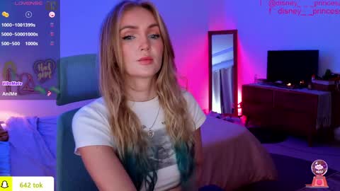 Snapshot of disney__princess chatting on 30, 4, 2026 JASMINE online show from 30, 4, 2026