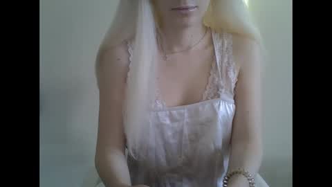 DitaMilton online show from 18, 1, 2025