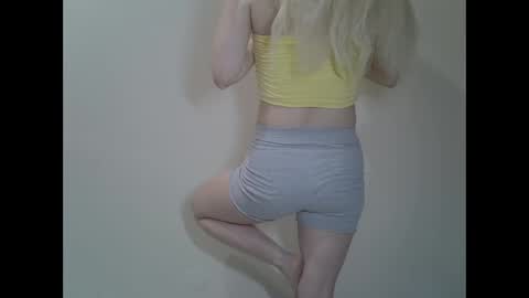 DitaMilton online show from 25, 2, 2025