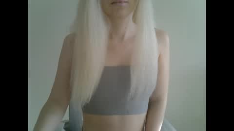 DitaMilton online show from 28, 2, 2025