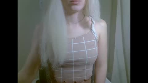 DitaMilton online show from 5, 10, 2025