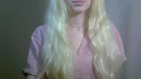 DitaMilton online show from 30, 11, 2025