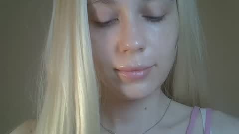 Snapshot of ditamilton chatting on 21, 5, 2026 DitaMilton online show from 21, 5, 2026