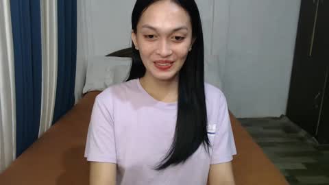 Snapshot of divina_graciaxx chatting on 12, 12, 2024 DIVINA online show from 12, 12, 2024