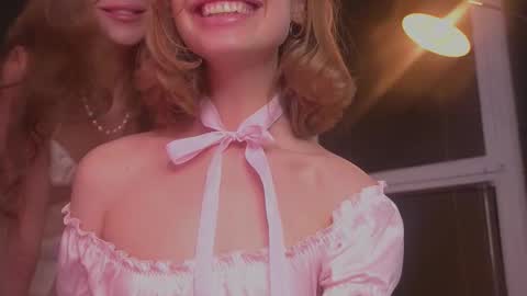 Eva and Lucia online show from 14, 10, 2025