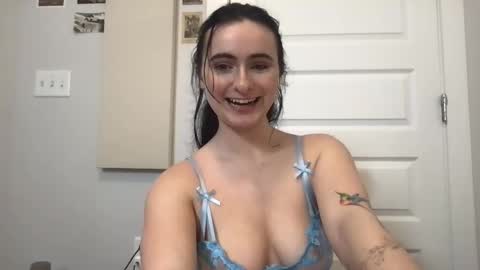 Divine Hips online show from 3, 2, 2025