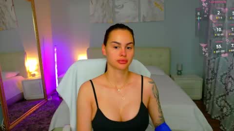 Snapshot of divineluxe chatting on 8, 6, 2026 Ivory Blue. online show from 8, 6, 2026
