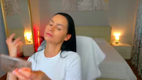 Snapshot of divineluxe chatting on 22, 6, 2026 Ivory Blue. online show from 22, 6, 2026