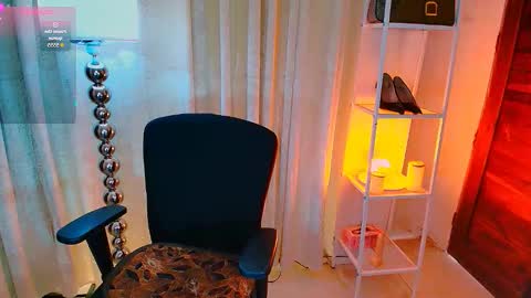 Snapshot of divorced_ms_valeria chatting on 13, 2, 2026 Vally online show from 13, 2, 2026