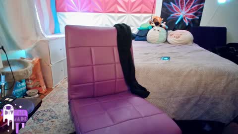 Jade Divyne online show from 2, 12, 2024