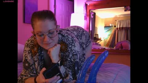 dixie_comanche online show from 11, 3, 2025