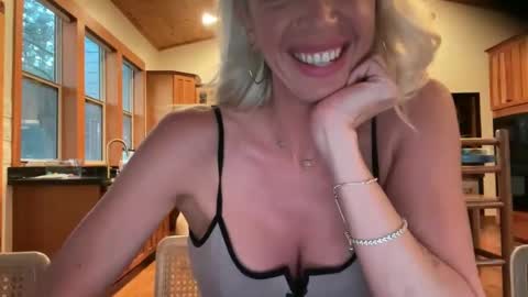 dixieinthewilde online show from 21, 9, 2025