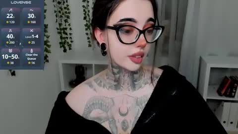 dixipixi_ online show from 10, 7, 2026