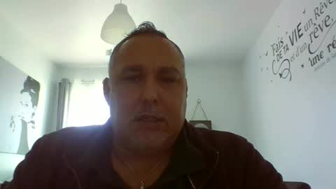 djeauzy77 online show from 15, 4, 2026